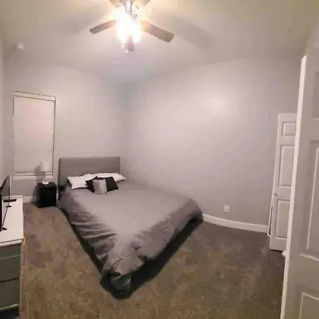 Entire House-Comfy/Close To Downtown/Ybor Tampa Exterior foto