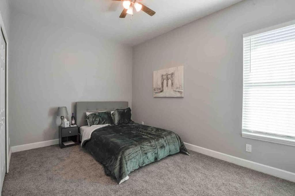 Holiday home Entire House-comfy/close To Downtown/ybor Tampa